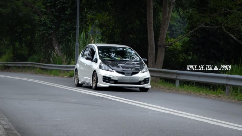 2024-11-06-white-lee-tesla-photo-de98c2a474d5