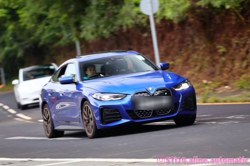 BMW i4