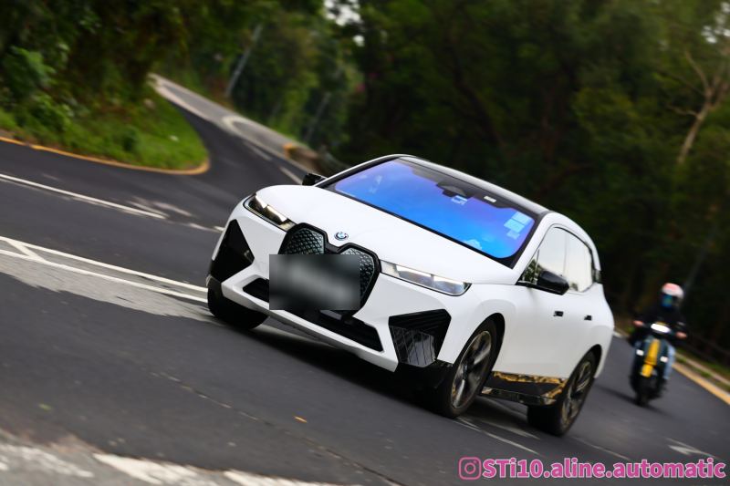 BMW iX
