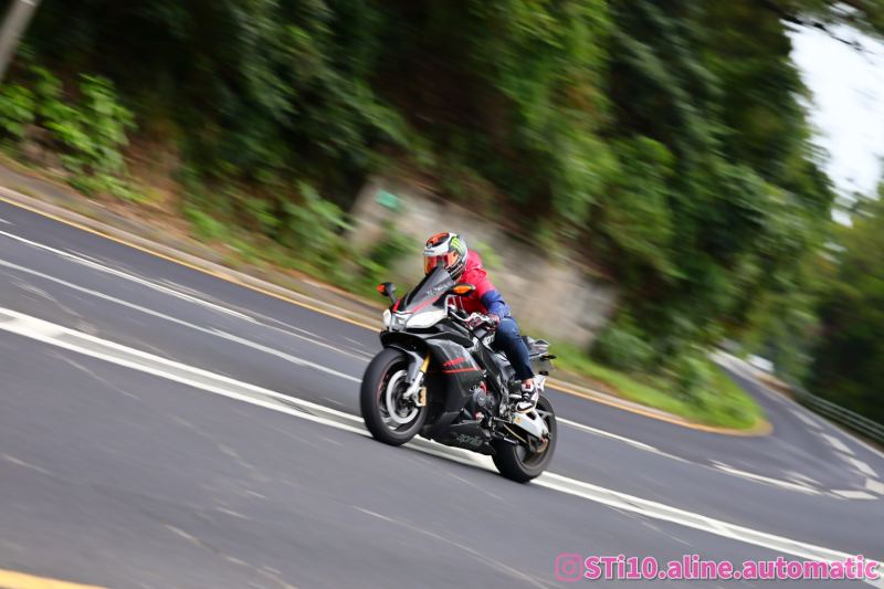 Aprilia R6