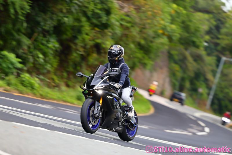 Yamaha R6