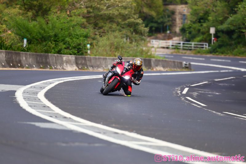 Yamaha R1