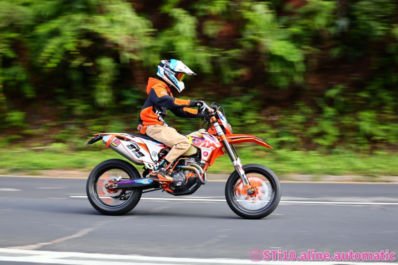 KTM S10