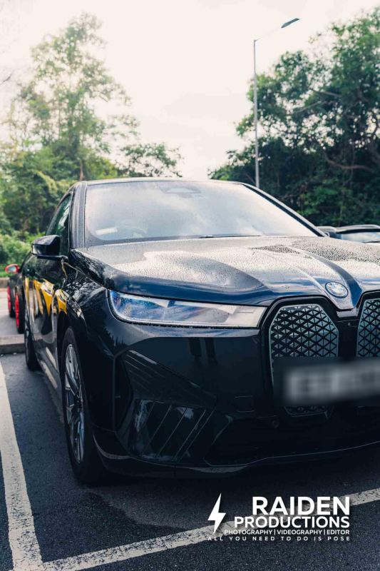BMW iX