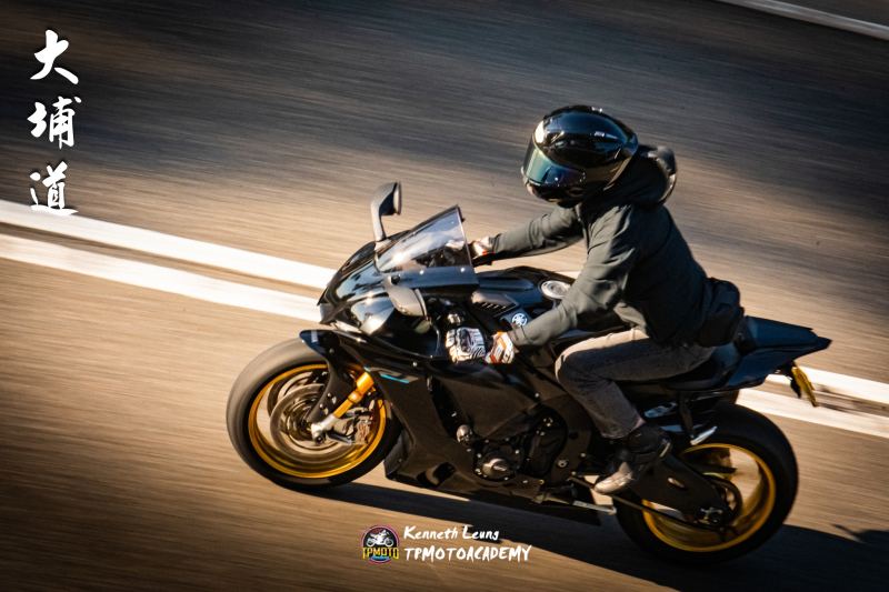 Yamaha R1