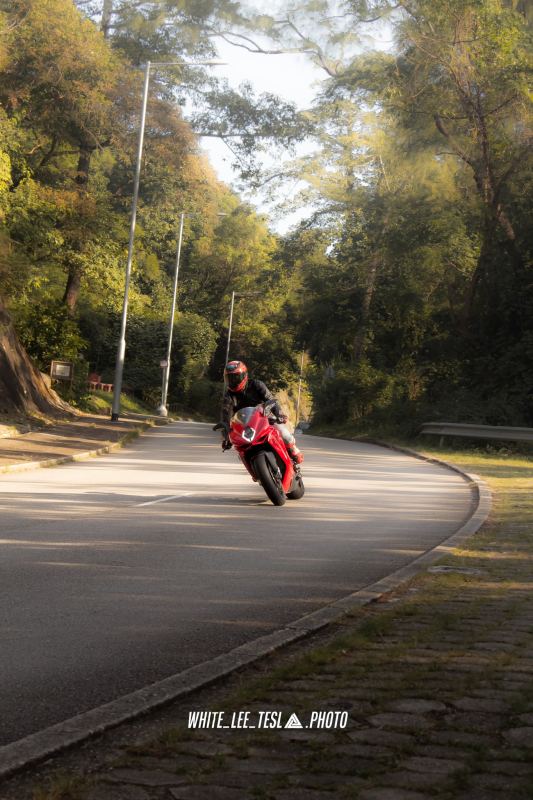 Aprilia RSV4