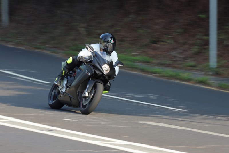 Aprilia RSV4