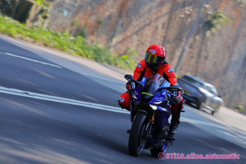 Yamaha R1