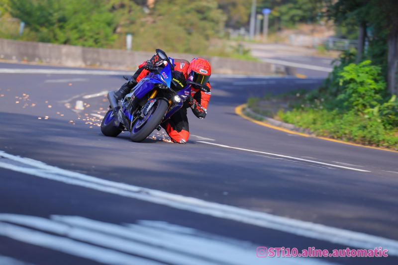 Yamaha R6