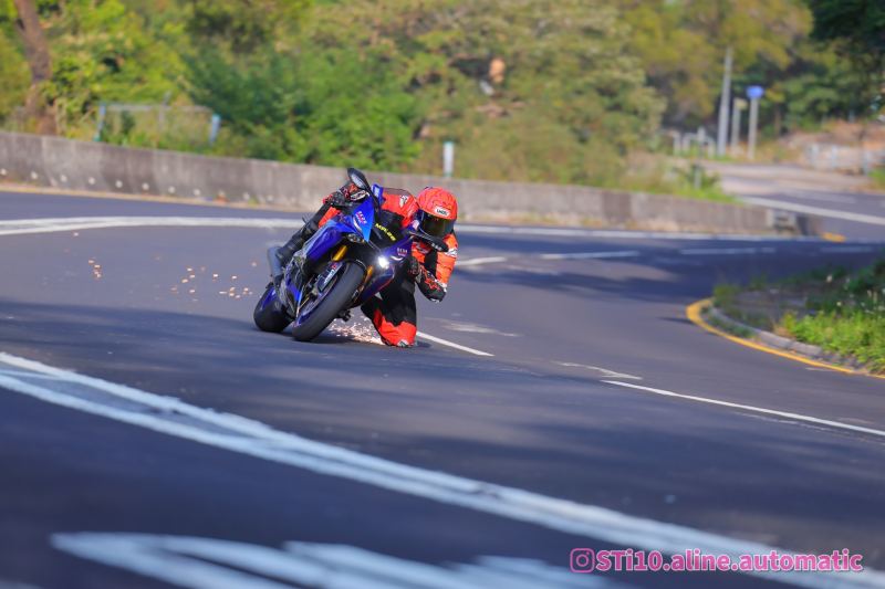 Yamaha R1