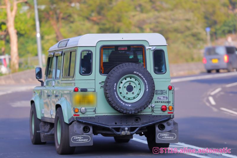 Land Rover Defender