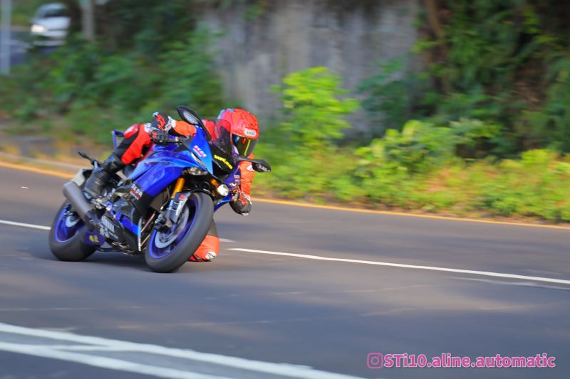 Yamaha R1