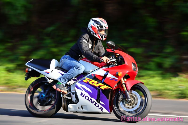 Honda RVF