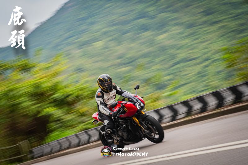Ducati Streetfighter V4