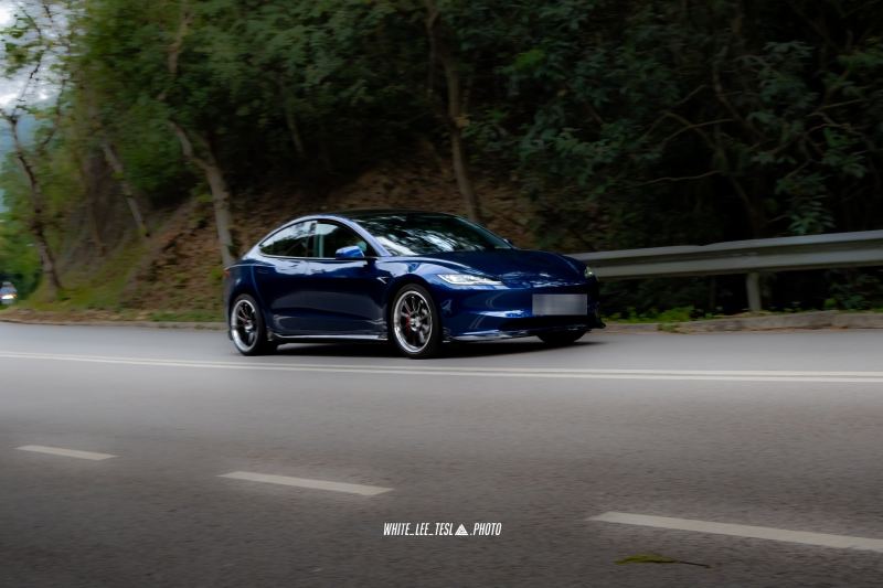 2024-12-10-white-lee-tesla-photo-e79b96cde2d9