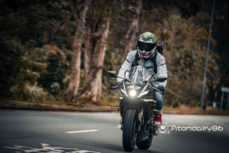 Yamaha R15