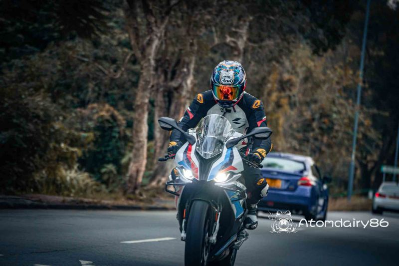 BMW M1000RR