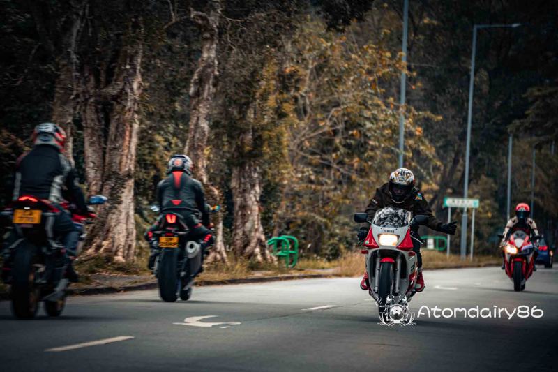 Yamaha FZ750