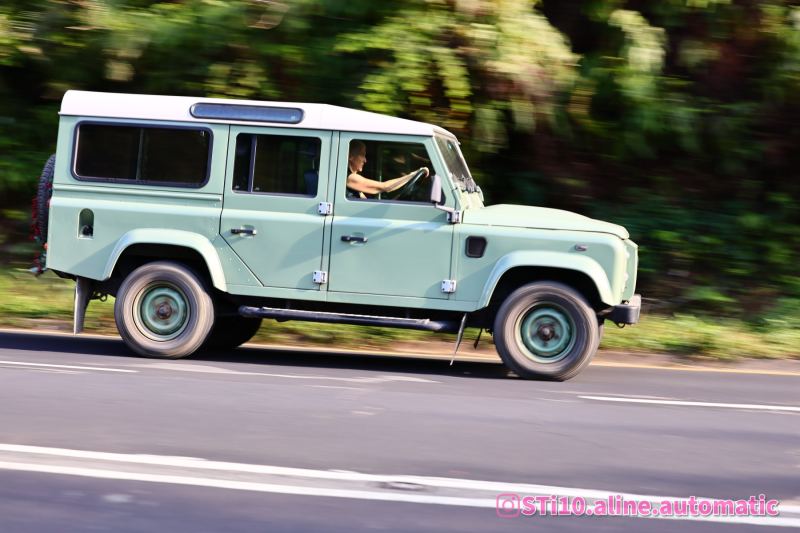 Land Rover Defender
