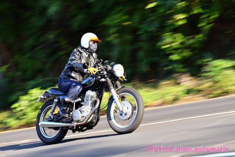 Yamaha SR400