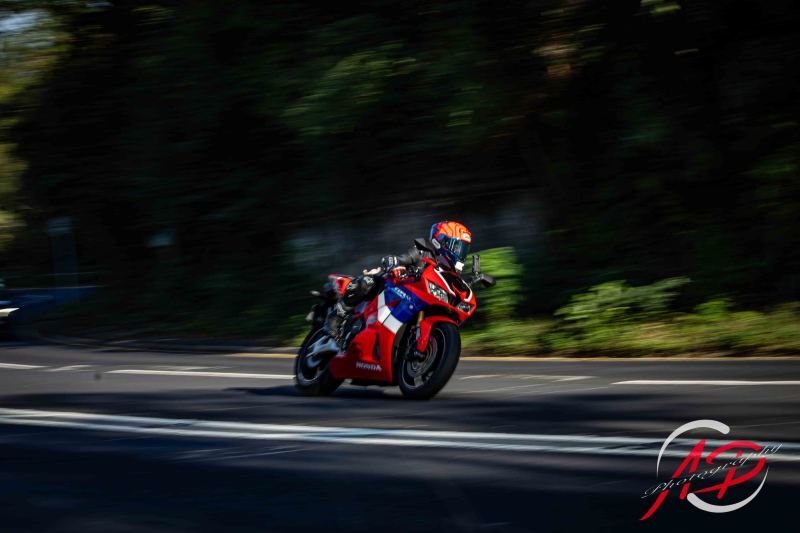 2024-12-22-ad-photography-8d65d45c7425