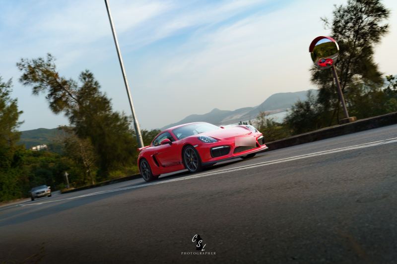 Porsche Cayman GT4