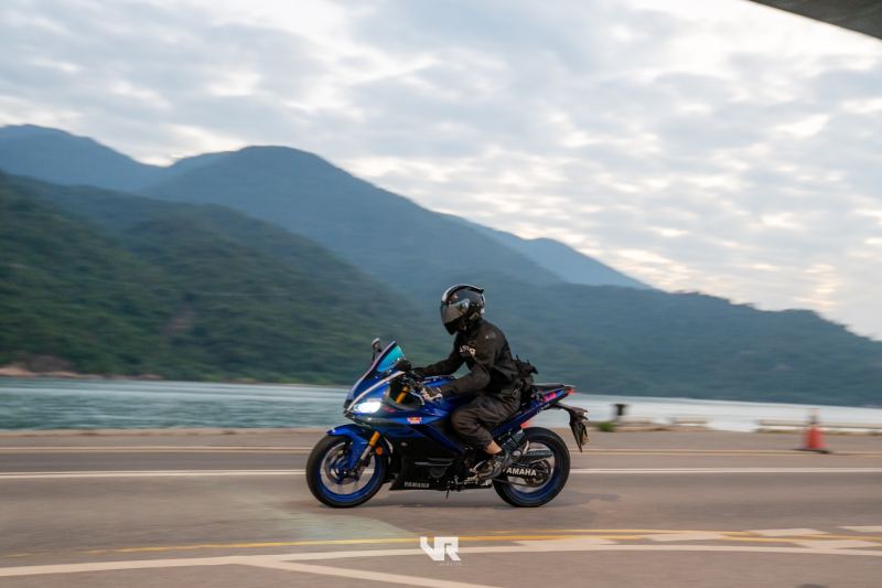 Yamaha R15