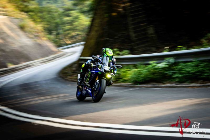 Yamaha YZF-R1