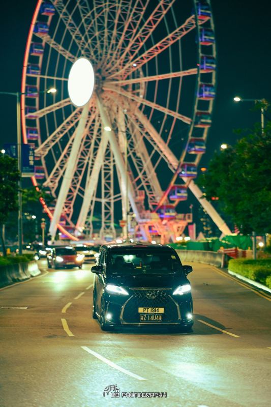 Lexus Alphard