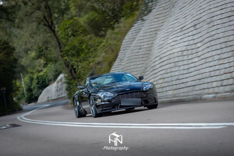 Aston Martin V12 Vantage