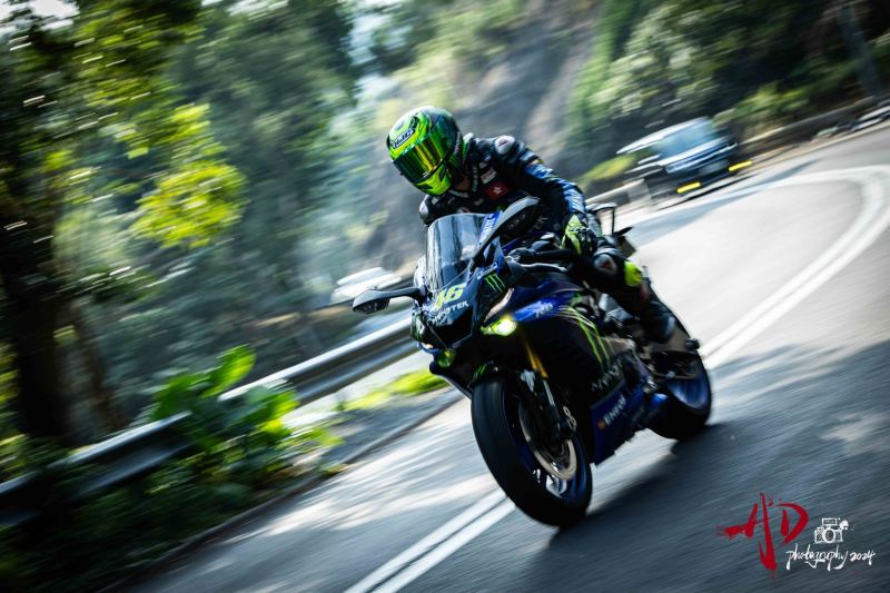 Yamaha YZF-R1