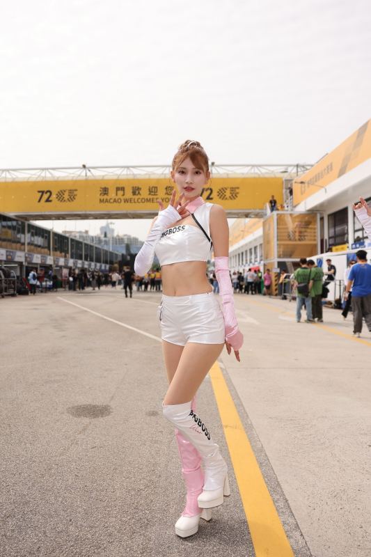 Day3～終於有🇯🇵櫻花妹🇯🇵出場🥰唔小心影咗幾張😅 Big Boss 模特兒： 1. Anera Tsujikado (辻門アネラ) 2. Makoto Minami (南真琴) 3. Mika Sawada (澤田実架) 4. Kiki Mizukami (水神きき) with 12 Attachments: