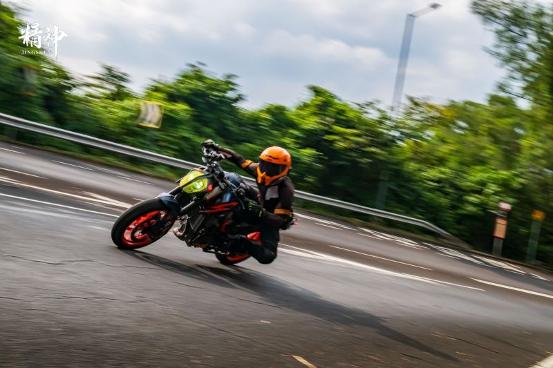 KTM Duke