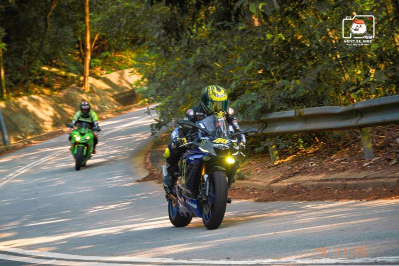 Yamaha R1