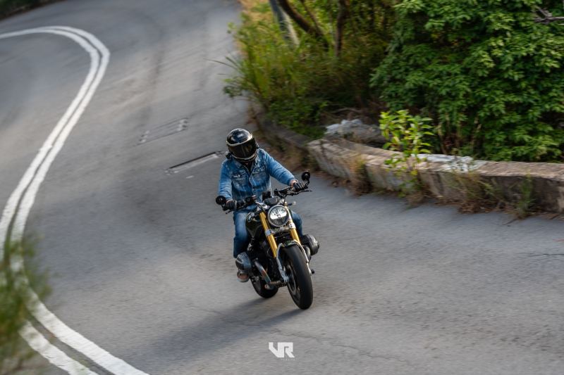 BMW R nineT
