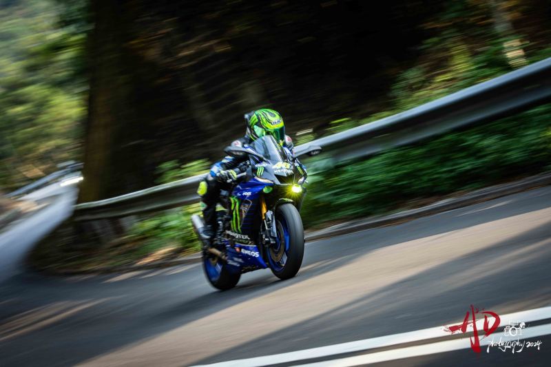 Yamaha YZF-R1