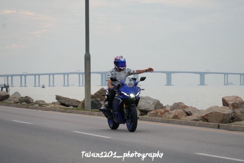 Yamaha R15