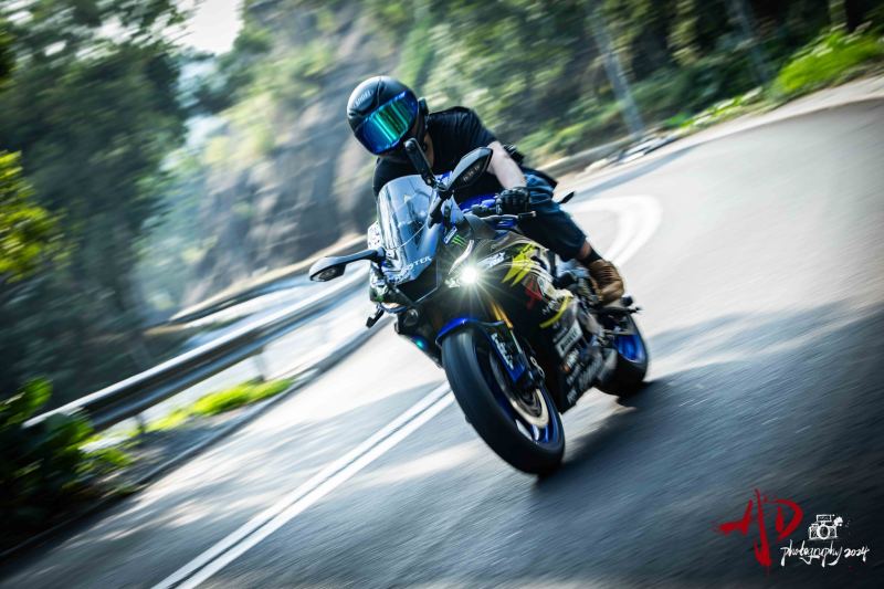Yamaha YZF-R1
