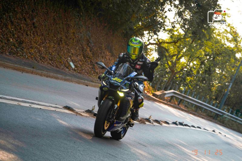 Yamaha YZF-R1