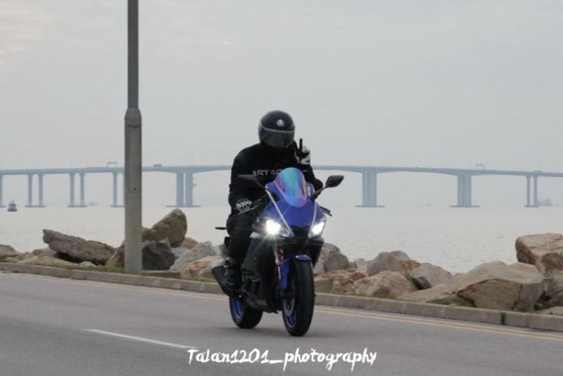 Yamaha YZF-R1