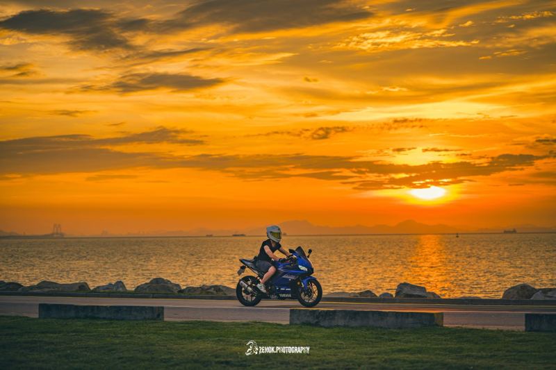 Yamaha R15