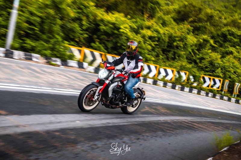MV Agusta Brutale
