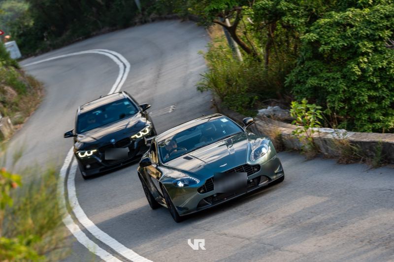 Aston Martin V12 Vantage