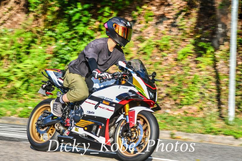 Yamaha R7