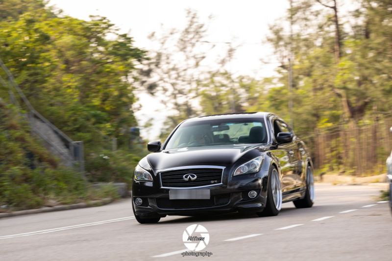 Infiniti M