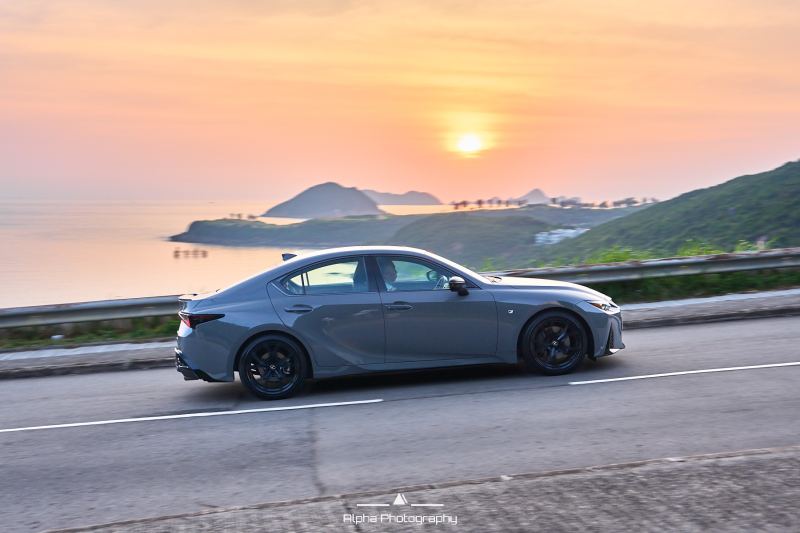 Lexus IS