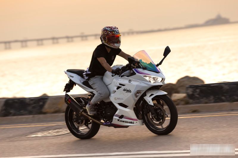 Kawasaki Ninja 400