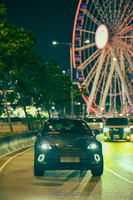 Aston Martin DBX