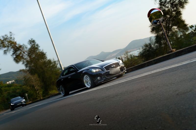Infiniti M