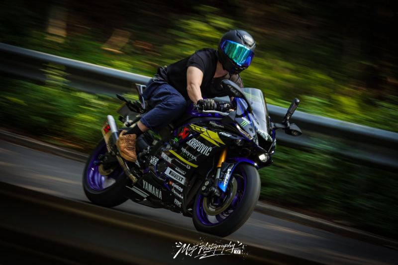 Yamaha YZF-R1